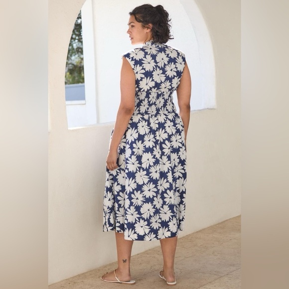 The Tommie Cap-Sleeve Smocked Front-Zip Shirt Dress - Picture 3 of 6